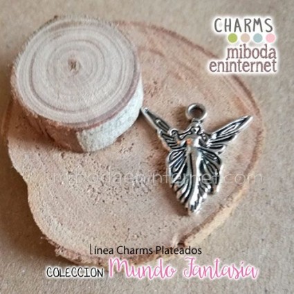 Charm Angel con alas pequeño plateado