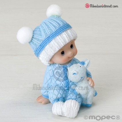 Figura pastel niño bebé sentado con peluche