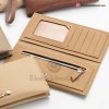 Billetera Simil Piel Love Surtida con compartimentos para tarjetas y monedero con cremallera.
