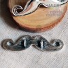Conector bigote plateado 2 cogidas 48x10mm