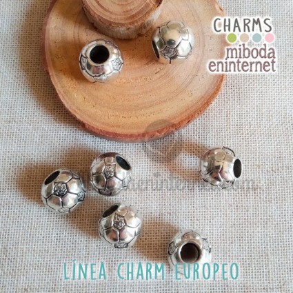 Charm Europeo metal plata balon futbol