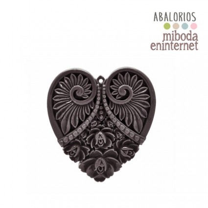 Corazón silicona marron chocolate con relieves