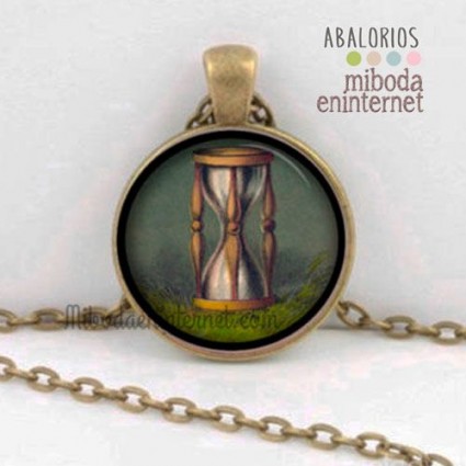 Collar cabuchón redondo reloj de arena