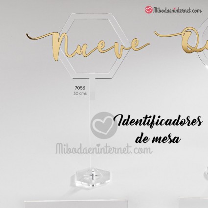 Identificador de mesa hexágono metacrilato, letras espejo doradas