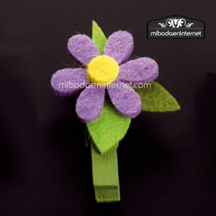 Pinza Madera Fieltro Flor Lila