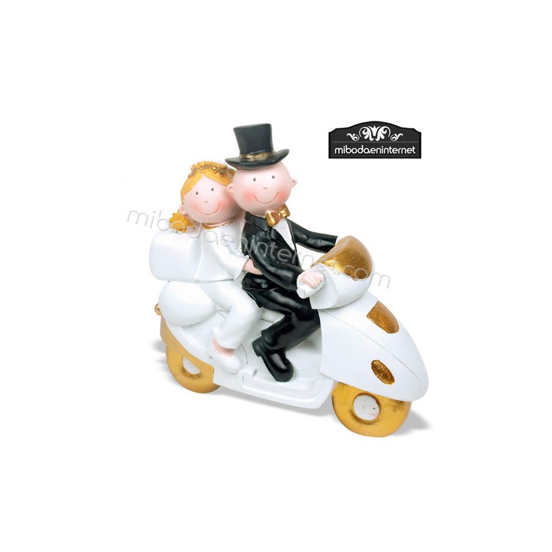 Figura Novios Coche Para Tarta De Boda  Figuras tarta boda, Figuras novios  tarta, Tartas de boda