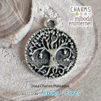 Charm Arbol plateado en medalla